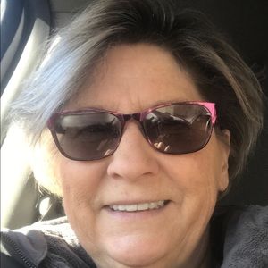 Meet your Posher, Polly